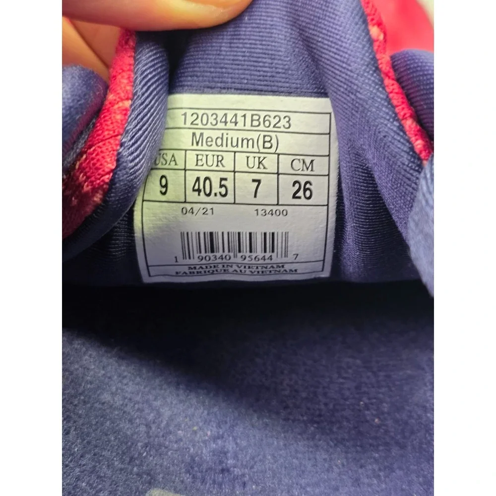 Brooks this item